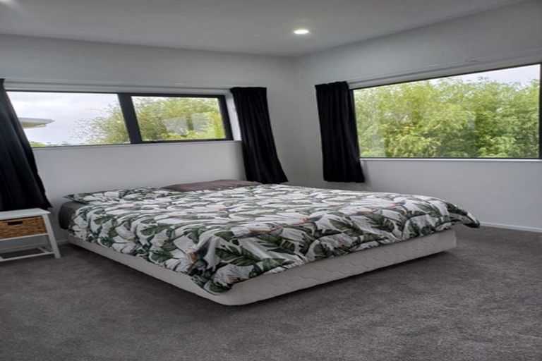 Photo of property in 5 Kawariki Road, Helensville, 0800