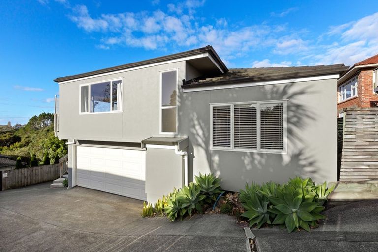 Photo of property in 49a Onewa Road, Northcote, Auckland, 0627