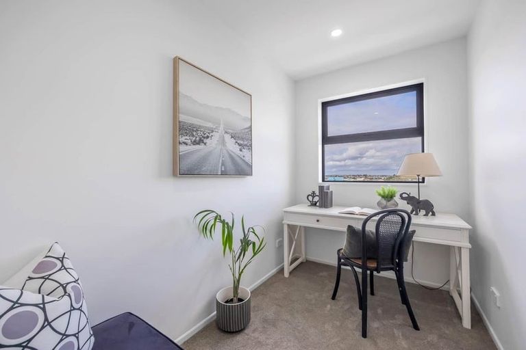 Photo of property in 3/43a Waimumu Road, Massey, Auckland, 0614