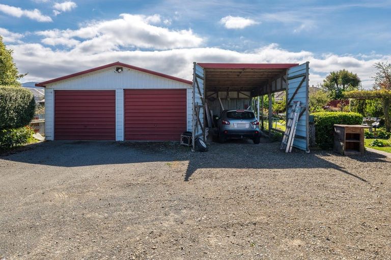 Photo of property in 16 Studholme Street, Waimate, 7924