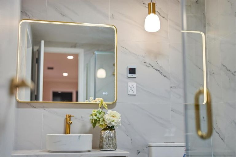 Photo of property in 9 Toporoa Street, Karaka, 2113