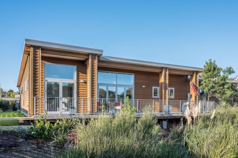 Photo of property in 2 Caterer Lane, Paraparaumu, 5032