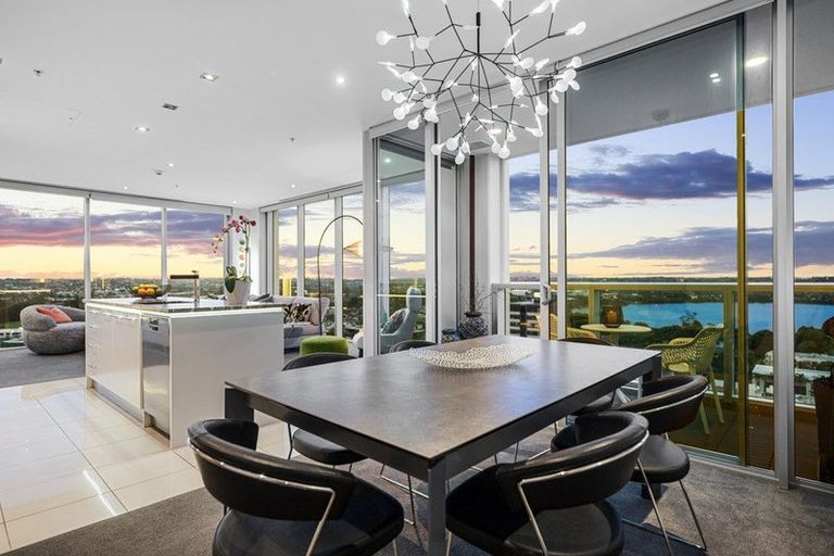 Photo of property in Sentinel Apartments, 1804/3 Northcroft Street, Takapuna, Auckland, 0622