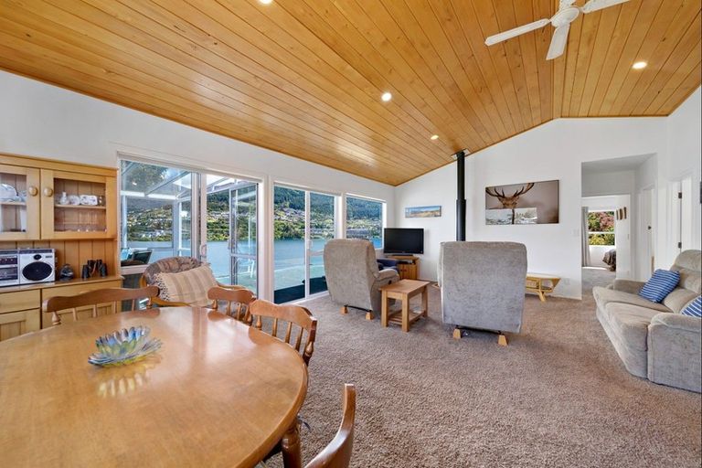 Photo of property in 463 Peninsula Road, Kelvin Heights, Queenstown, 9300