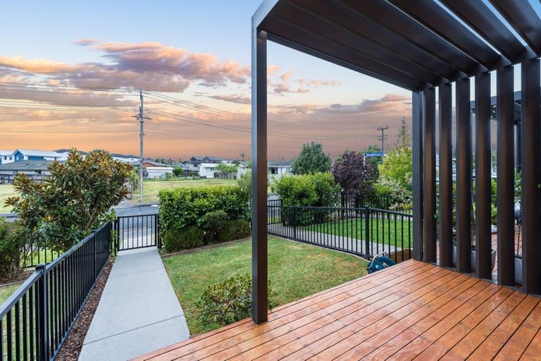 Photo of property in 32c Titoki Street, Te Atatu Peninsula, Auckland, 0610