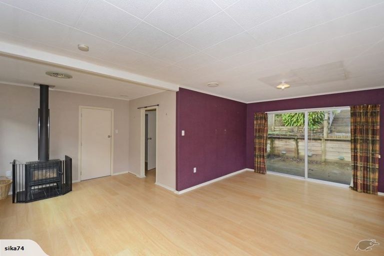 Photo of property in 76 Elmslie Road, Pinehaven, Upper Hutt, 5019