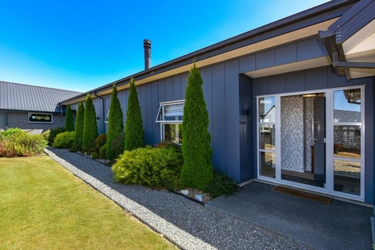 Photo of property in 10 Landsborough Drive, Darfield, 7571