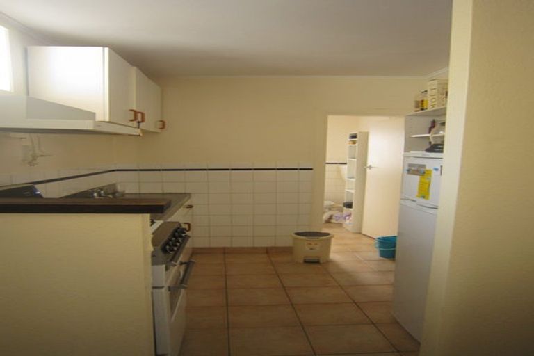 Photo of property in 4 Tutchen Avenue, Mount Victoria, Wellington, 6011