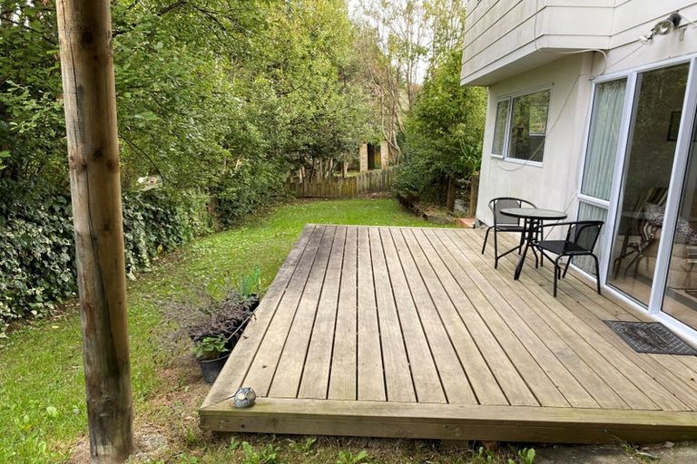 Photo of property in 2/107 Beach Haven Road, Beach Haven, Auckland, 0626