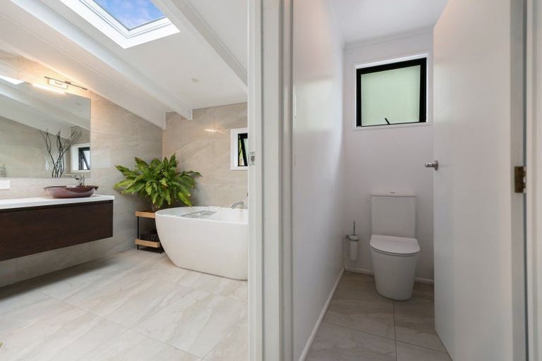 Photo of property in 20 Greenstone Place, Fernhill, Queenstown, 9300