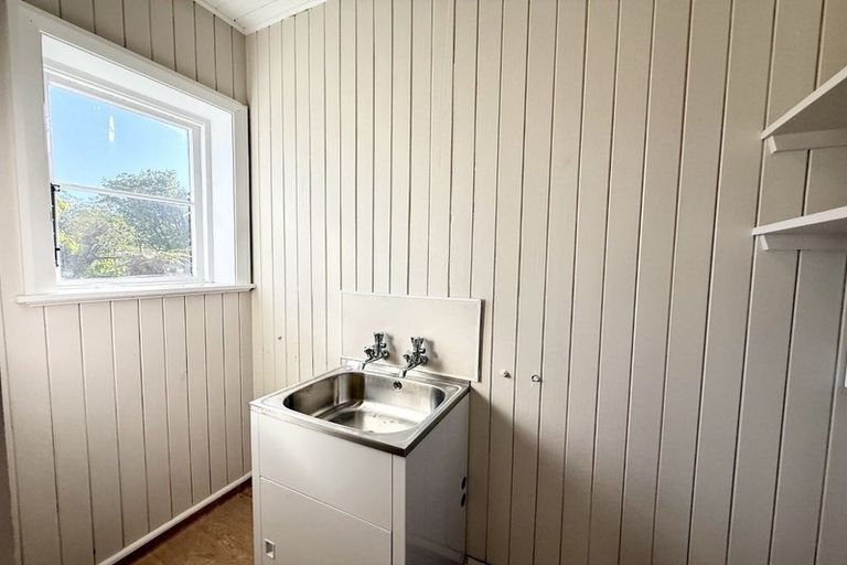 Photo of property in 73 Ford Road, Opawa, Christchurch, 8023