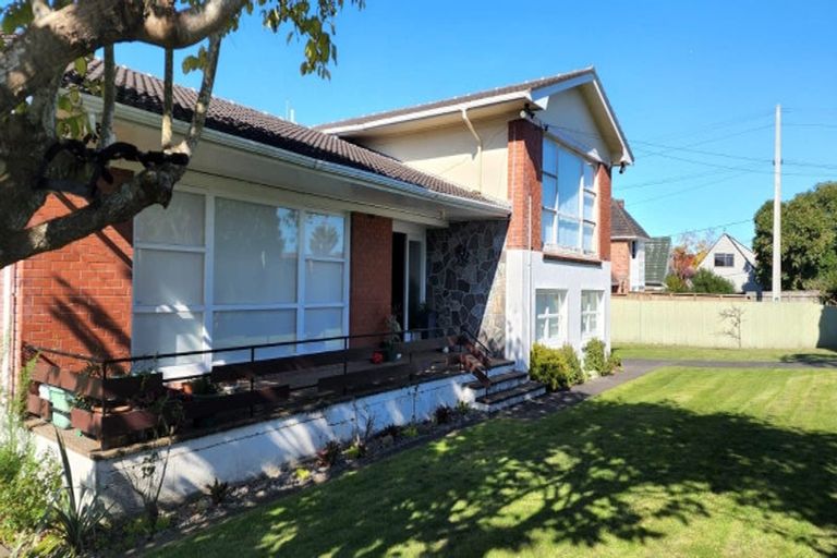 Photo of property in 79 Birdwood Avenue, Papatoetoe, Auckland, 2025