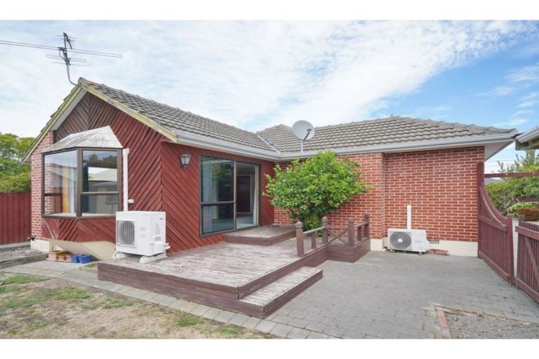 Photo of property in 76 Teesdale Street, Burnside, Christchurch, 8053