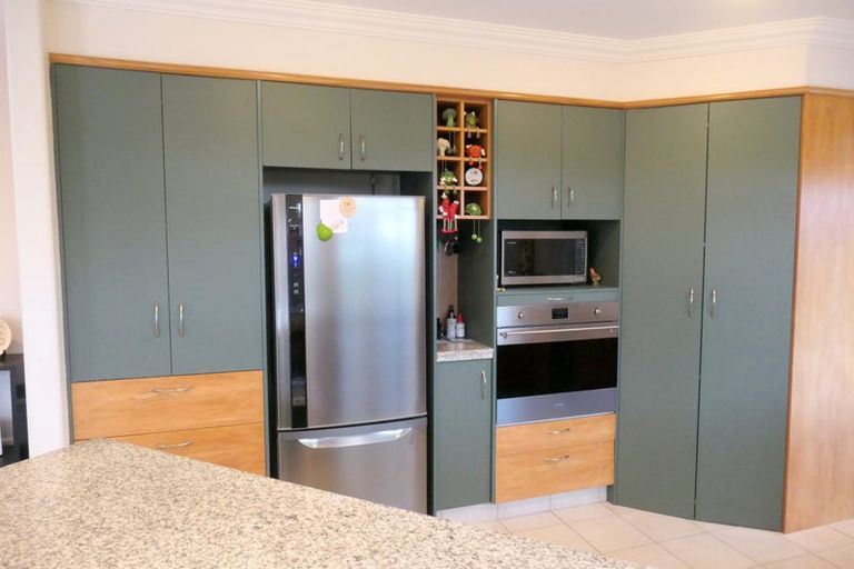 Photo of property in 43 Raukawa Drive, Bethlehem, Tauranga, 3110