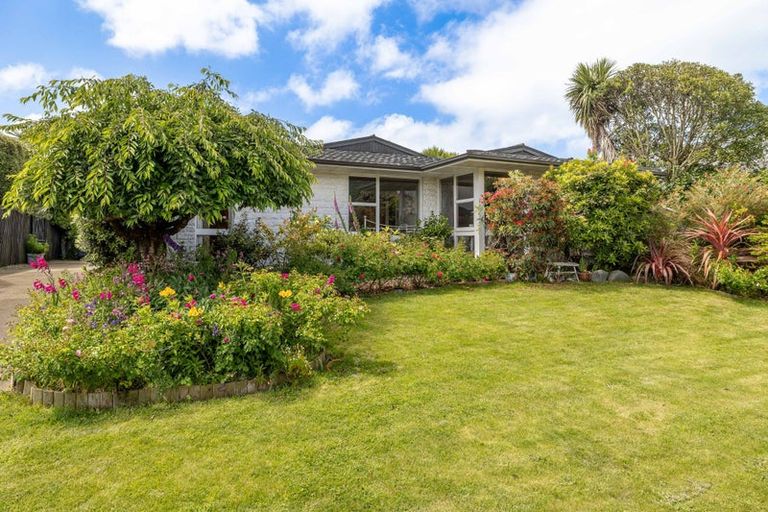 Photo of property in 32 Bucknell Street, Sockburn, Christchurch, 8042