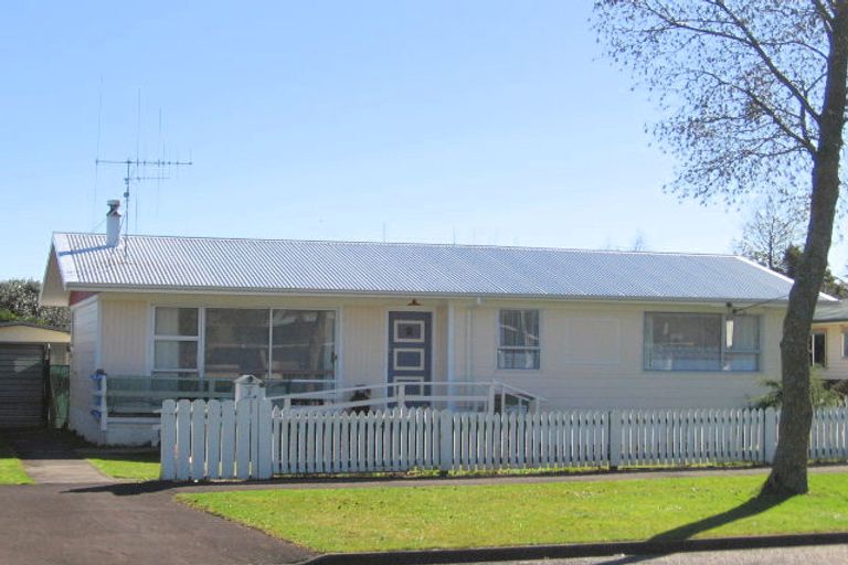 Photo of property in 2 Cotton Street, St Andrews, Hamilton, 3200