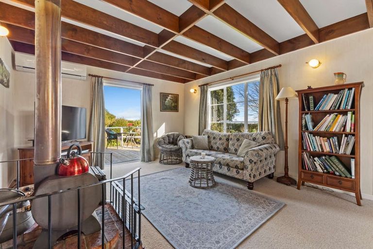 Photo of property in 198 Ackworth Road, Lepperton, New Plymouth, 4373