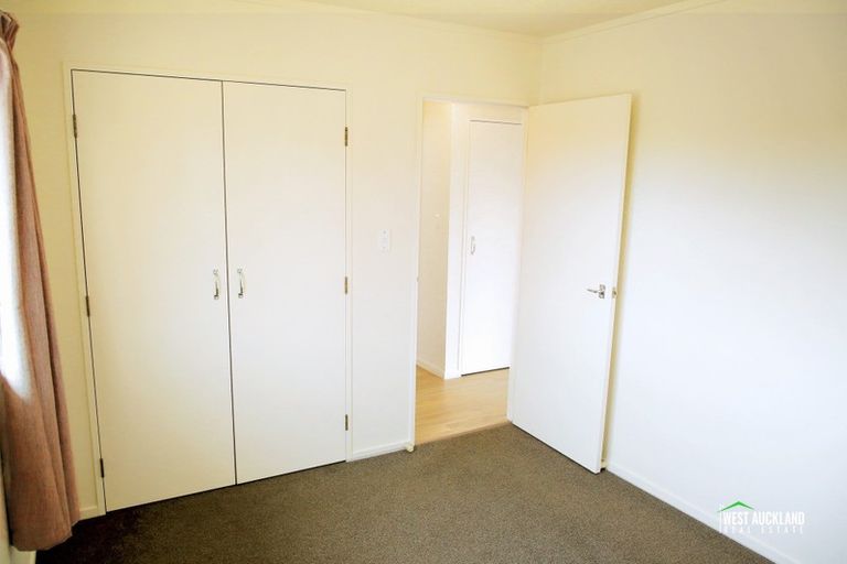 Photo of property in 12a Sturges Road, Henderson, Auckland, 0612
