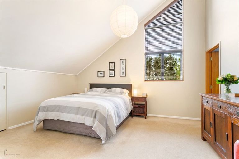 Photo of property in 24 Rimu Road, Oratia, Auckland, 0604