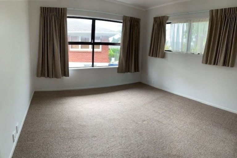 Photo of property in 18 Stanaway Street, Hillcrest, Auckland, 0627