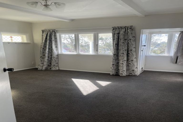 Photo of property in 13 Charlotte Avenue, Brooklyn, Wellington, 6021