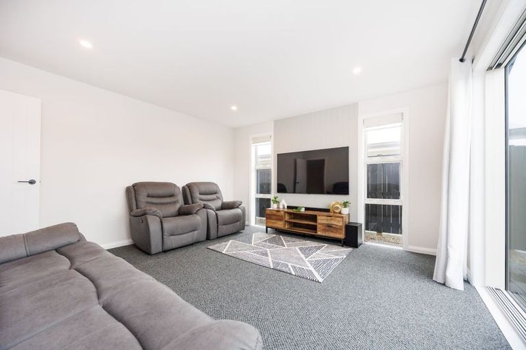 Photo of property in 72 Freedom Drive, Kelvin Grove, Palmerston North, 4414