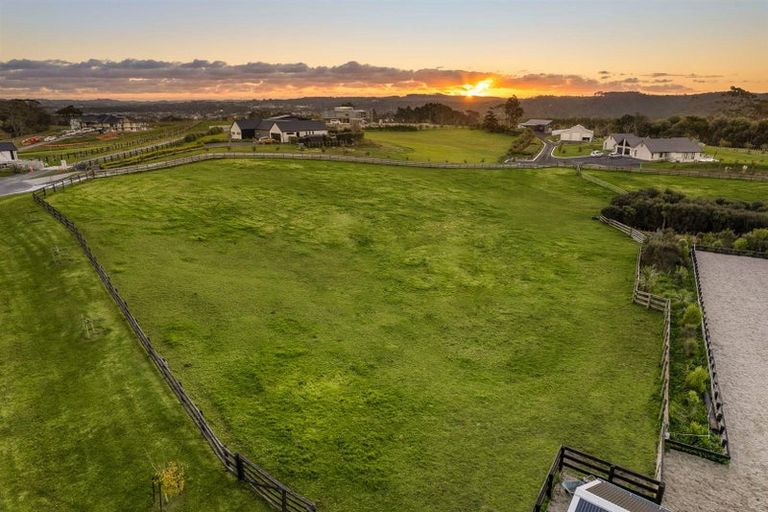 Photo of property in 20a Diamond Lane, Riverhead, 0793