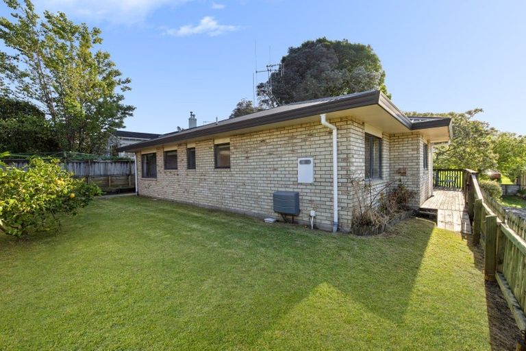 Photo of property in 2 Dowman Place, Te Puke, 3119