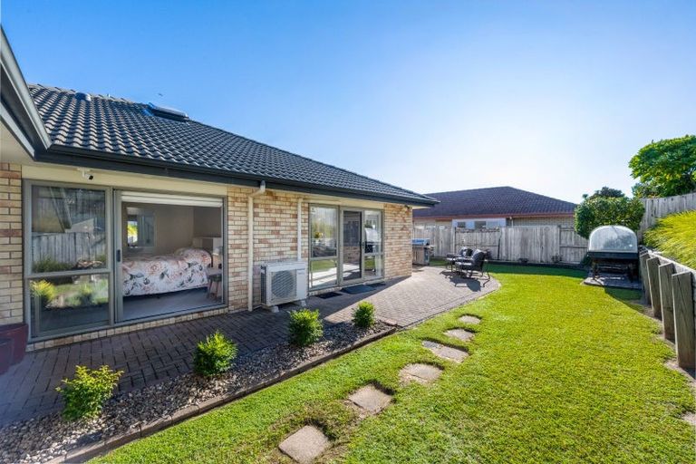 Photo of property in 218 Kilkenny Drive, East Tamaki Heights, Auckland, 2016