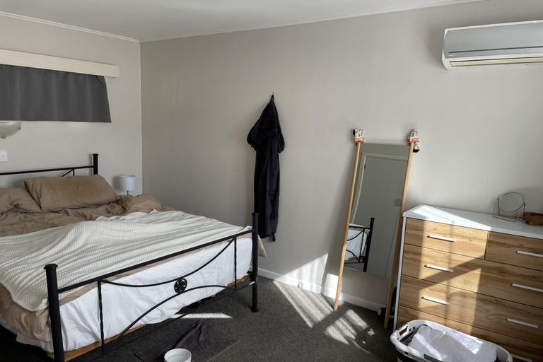 Photo of property in 19 Petherick Crescent, Johnsonville, Wellington, 6037