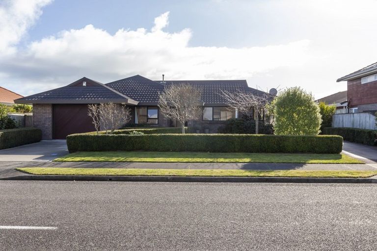 Photo of property in 69 Cedar Drive, Paraparaumu Beach, Paraparaumu, 5032