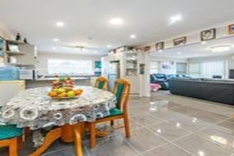 Photo of property in 43a Gray Avenue, Mangere East, Auckland, 2024