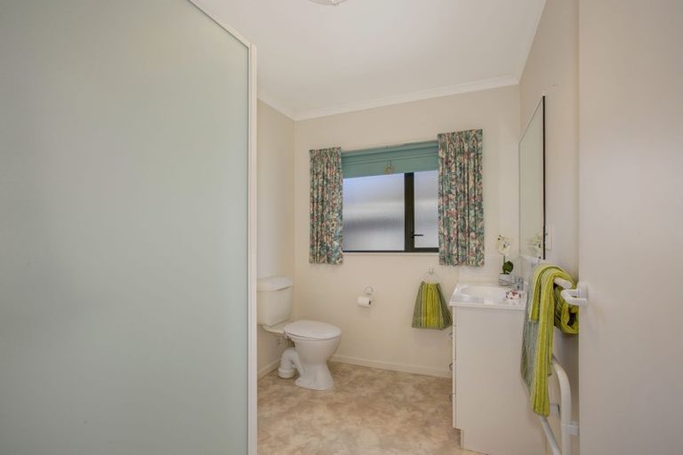 Photo of property in Redwood Village, 27/42 Main Road, Tawa, Wellington, 5028