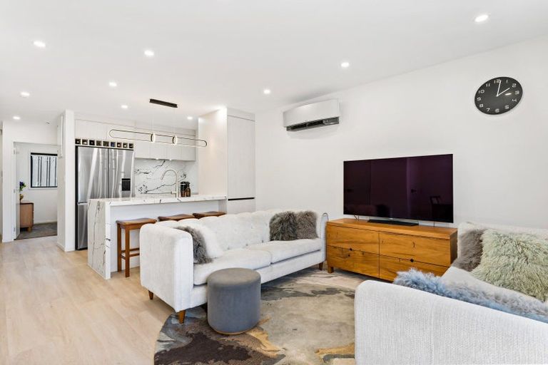 Photo of property in 5/1 Seaforth Avenue, Mangere Bridge, Auckland, 2022