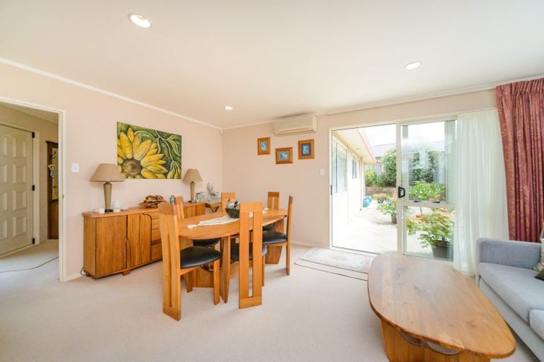 Photo of property in 100 Parnell Heights, Kelvin Grove, Palmerston North, 4414