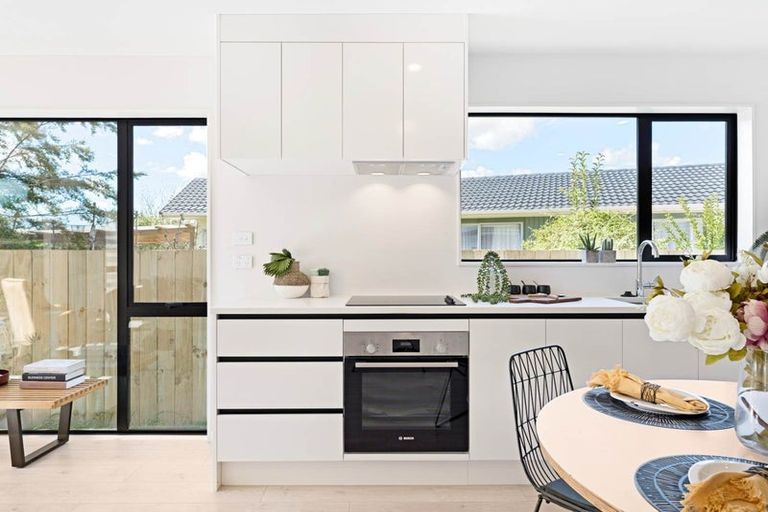 Photo of property in 18a Larissa Avenue, Henderson, Auckland, 0610