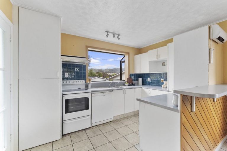 Photo of property in 9 Konini Grove, Raumati Beach, Paraparaumu, 5032