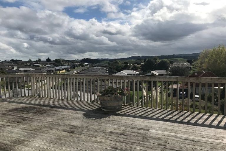 Photo of property in 7 Trillick Place, Tuakau, 2121