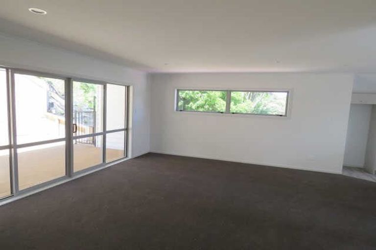 Photo of property in 4/50 Banbury Crescent, Fairfield, Hamilton, 3214