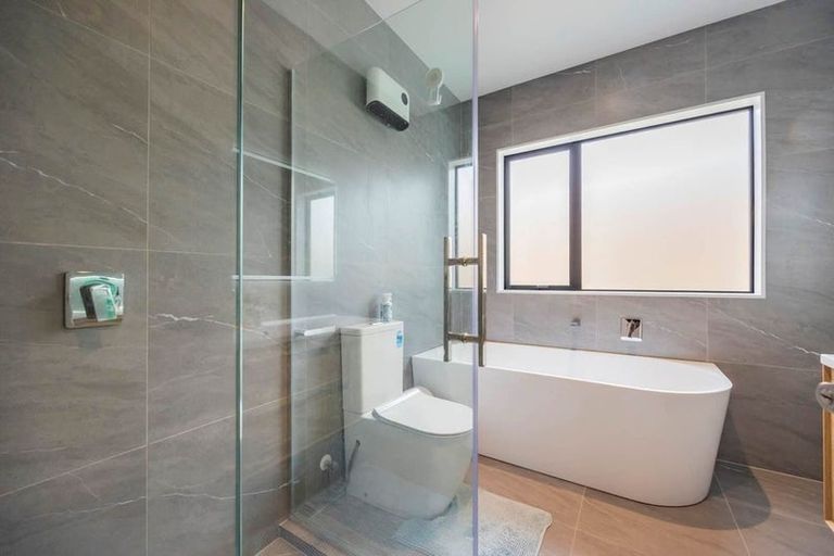 Photo of property in 26 Paihere Street, Huapai, Kumeu, 0810