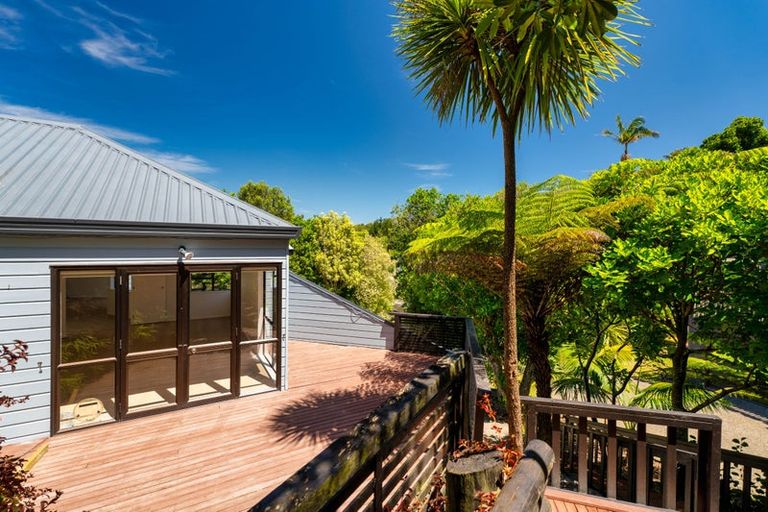Photo of property in 8 Stitchbird Close, Murrays Bay, Auckland, 0630