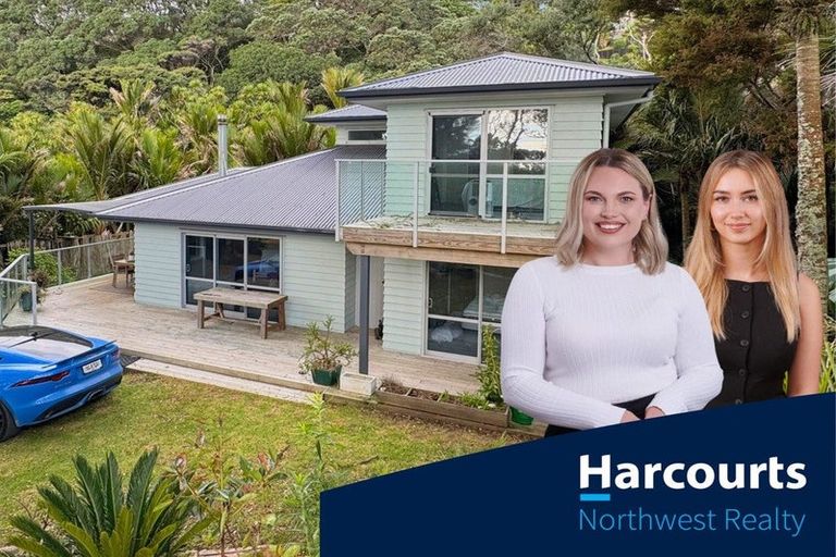 Photo of property in 296 Motutara Road, Muriwai, Waimauku, 0881