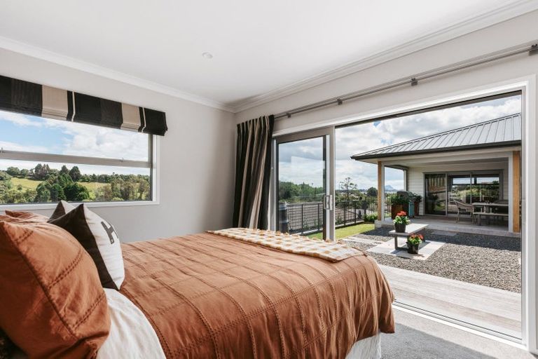 Photo of property in 111 Oteki Park Drive, Welcome Bay, Tauranga, 3112
