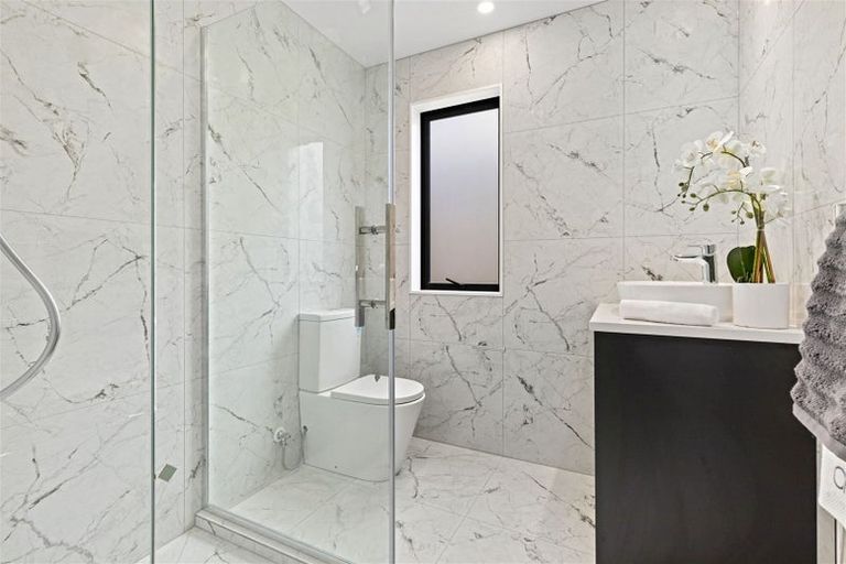 Photo of property in 43 Sunnyheights Road, Orewa, 0931