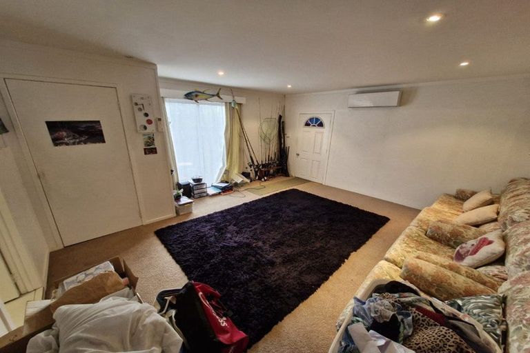 Photo of property in 119 Eskdale Road, Birkdale, Auckland, 0626