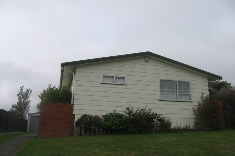 Photo of property in 5 Parkinson Close, Whitby, Porirua, 5024