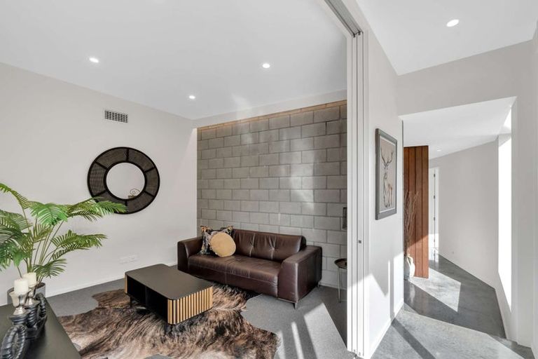 Photo of property in 13 Round Hill Rise, Cracroft, Christchurch, 8022