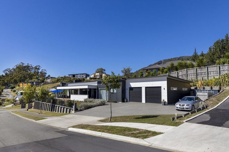 Photo of property in 2 Fantail Heights, Picton, 7220