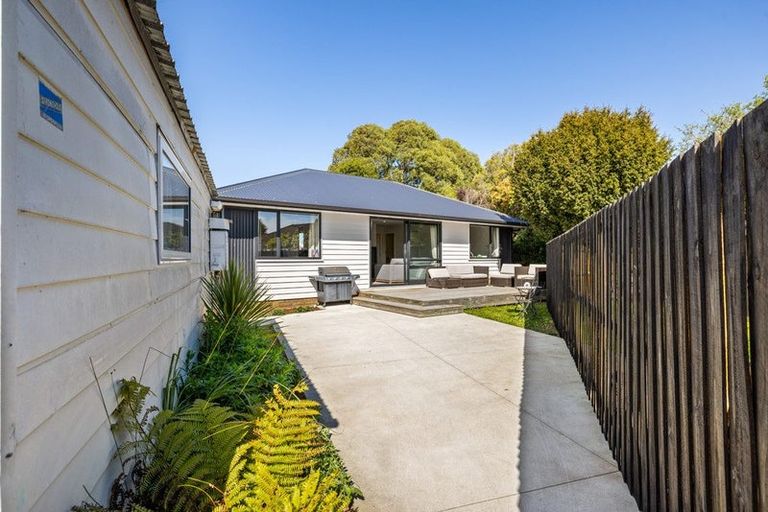 Photo of property in 2/19 Tensing Place, Sockburn, Christchurch, 8042