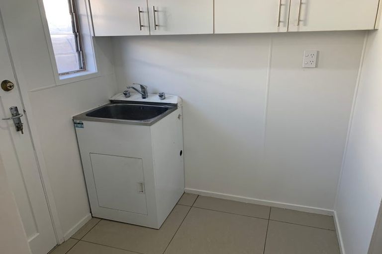 Photo of property in 50 Sunlands Drive, Manurewa, Auckland, 2102